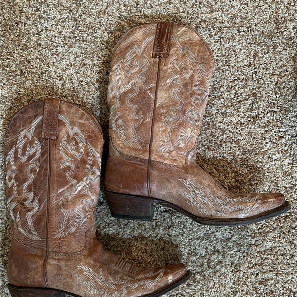 Brown Western Cowboy Boots with Embroidered Design - Picture 2 of 4